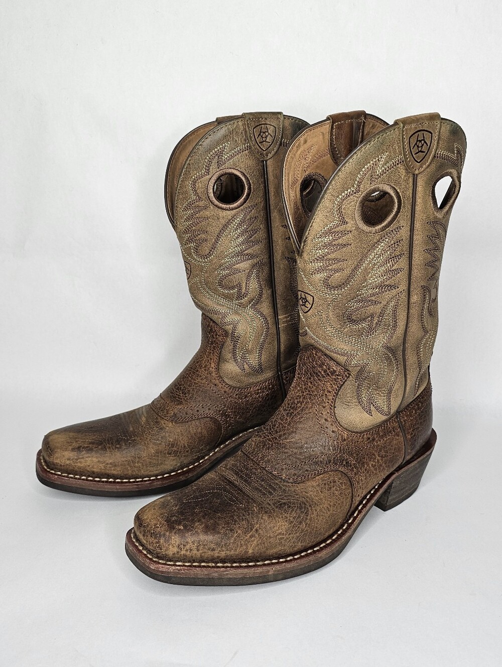 Ariat Men's Heritage Roughstock Western Boots 8.5D